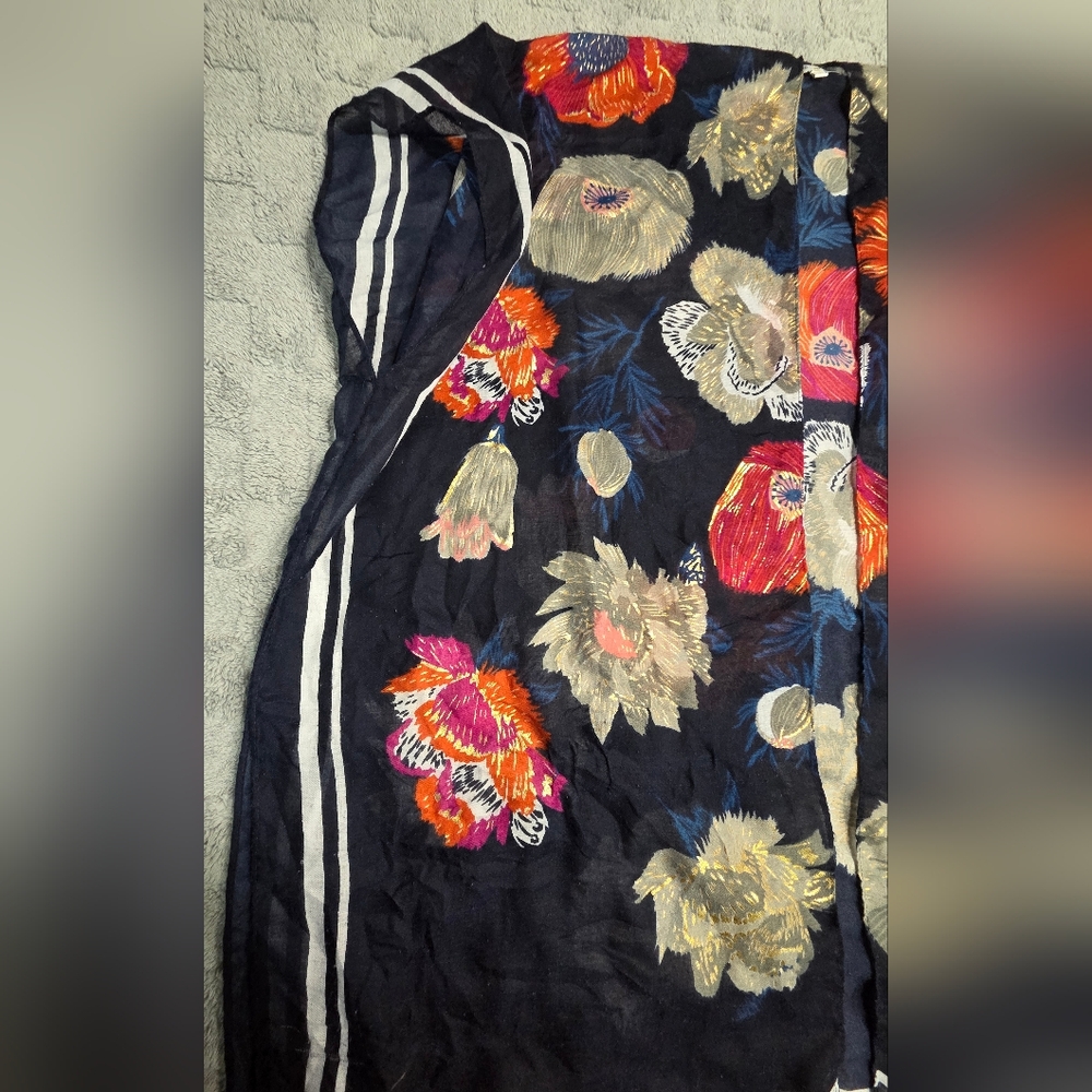 Woven Heart Navy Floral Sheer Kimono Cardigan with Red and Cream Flowers - Picture 4 of 11